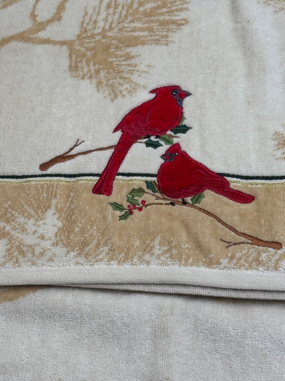 St Nicholas Square Cardinal Bath Towel Set 3pc Embroidered Christmas NWT